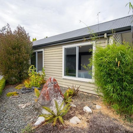 Southland Sounds - Te Anau Holiday Home Esterno foto